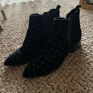 Marc Fisher black boots. Size 8. No signs of wear!